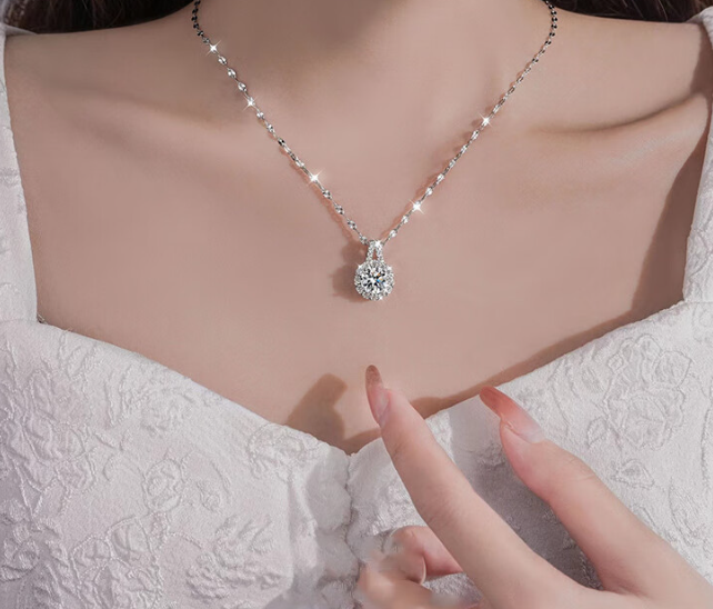 Snowlight Necklac